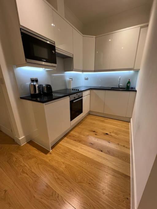 Cozy Modern Apartment In Croydon Central Kültér fotó