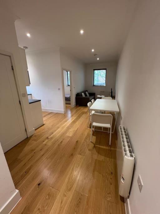 Cozy Modern Apartment In Croydon Central Kültér fotó