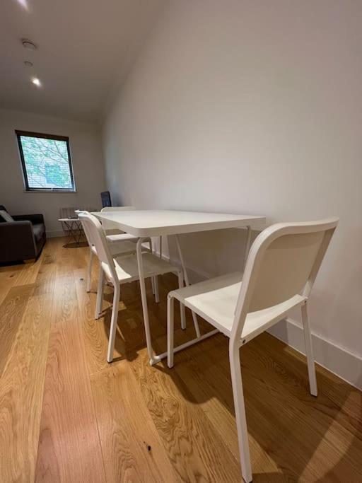 Cozy Modern Apartment In Croydon Central Kültér fotó