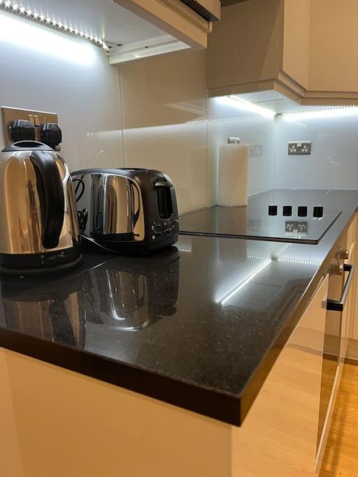 Cozy Modern Apartment In Croydon Central Kültér fotó